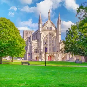 Explore Hampshire's Live-in Care Services